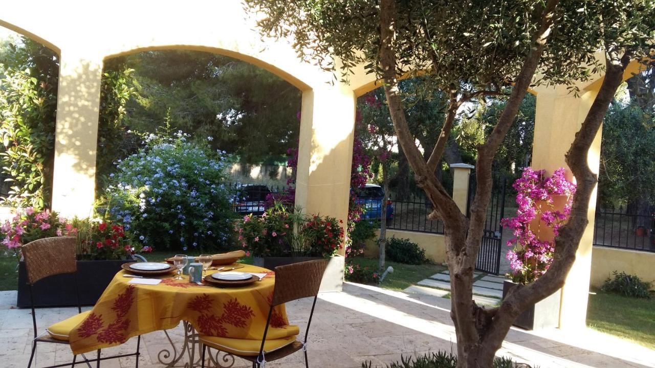 Villa De La Terre Blanche Sanary-sur-Mer Buitenkant foto